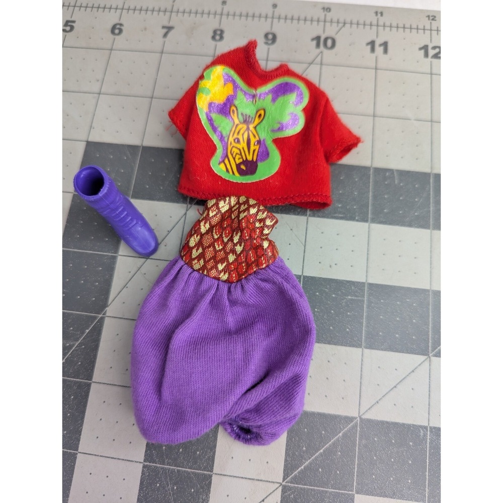 Barbie Animal Lovin Outfit 1596 Shirt Bottoms 1 Boot‎